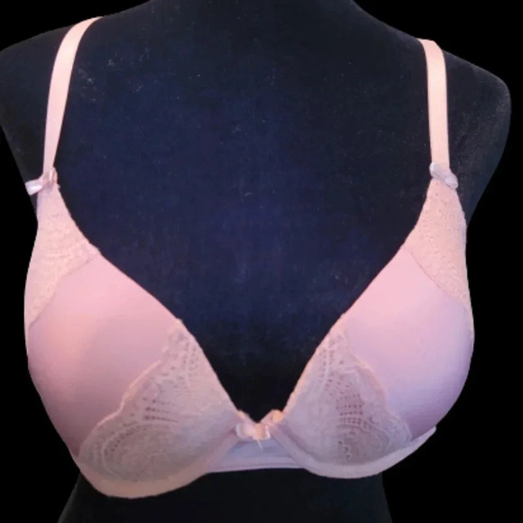 Laura Ashley Other - Laura Ashley peach bra